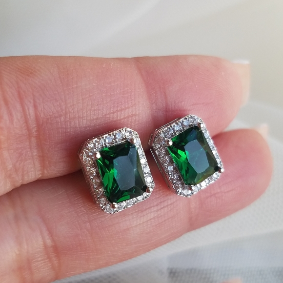 Swarovski Elements 925 Sterling Silver Emerald Green HaloEarrings NEW - Picture 13 of 14